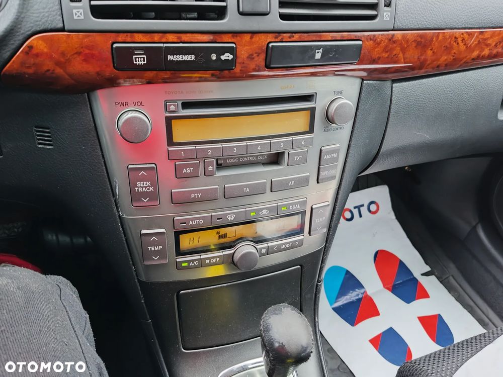 Toyota Avensis 2.0 VVT-i Automatik Executive - 22