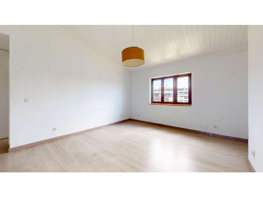 Excelente apartamento T2 a minutos da praia - Grande imagem: 3/23