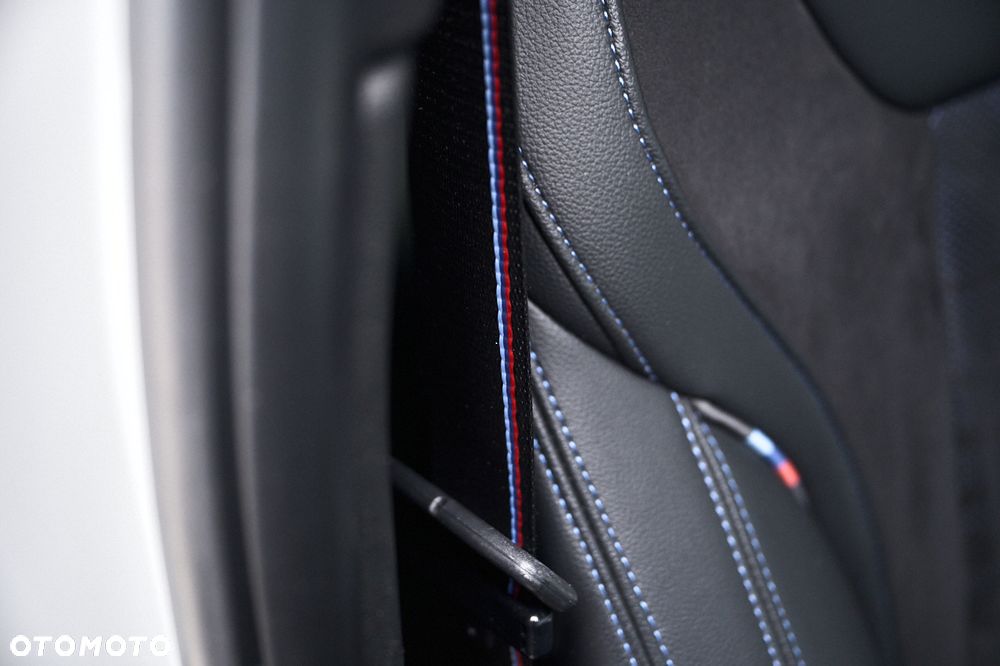 BMW Seria 3 320d xDrive M Sport - 29