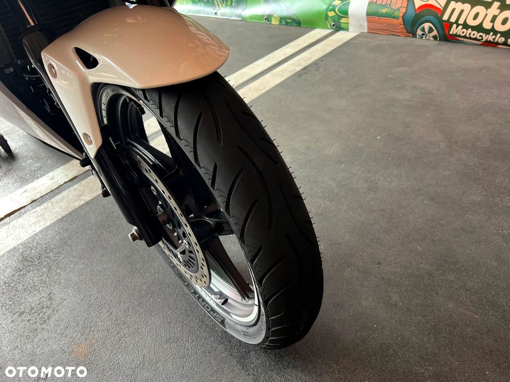 Honda CBR - 19