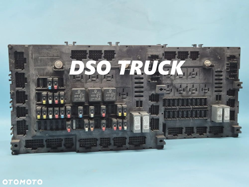 Skrzynka Tablica Modul Plyta bezpiecznikow A0014467558 MERCEDES MP4 - 5