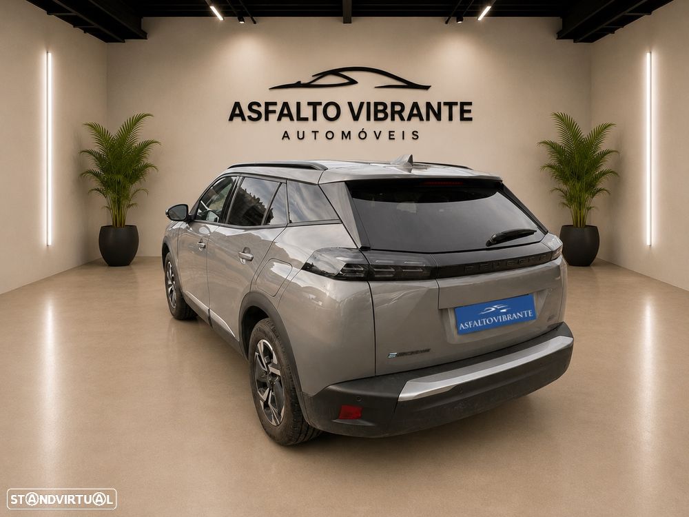Peugeot e-2008 54 kWh Allure - 4