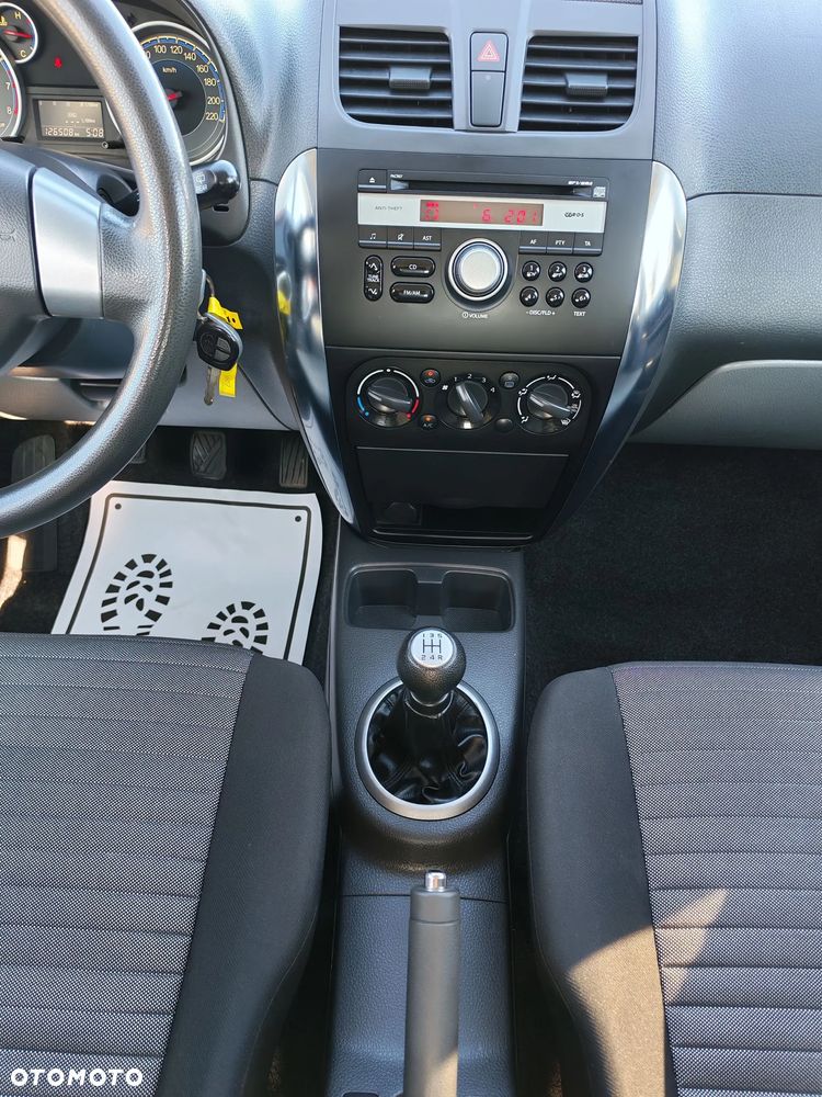 Suzuki SX4 - 18