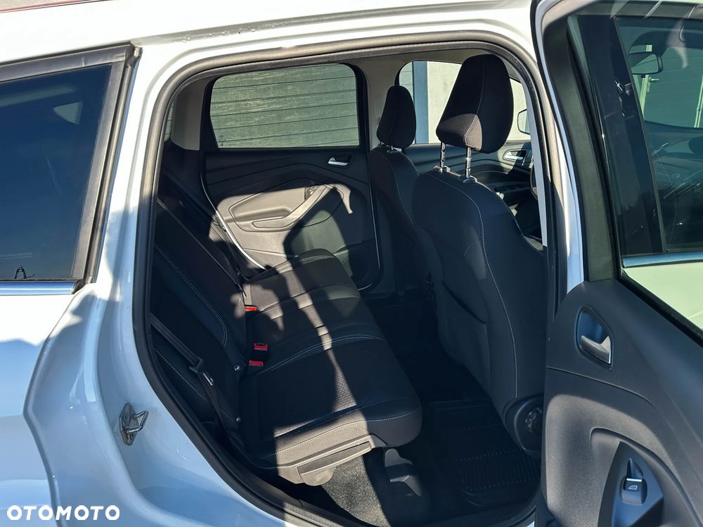 Ford Kuga - 29