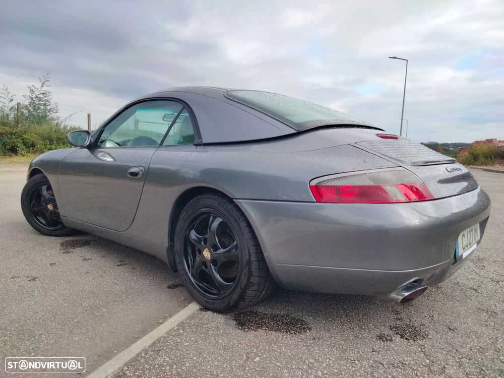 Porsche 911 Série F - 19