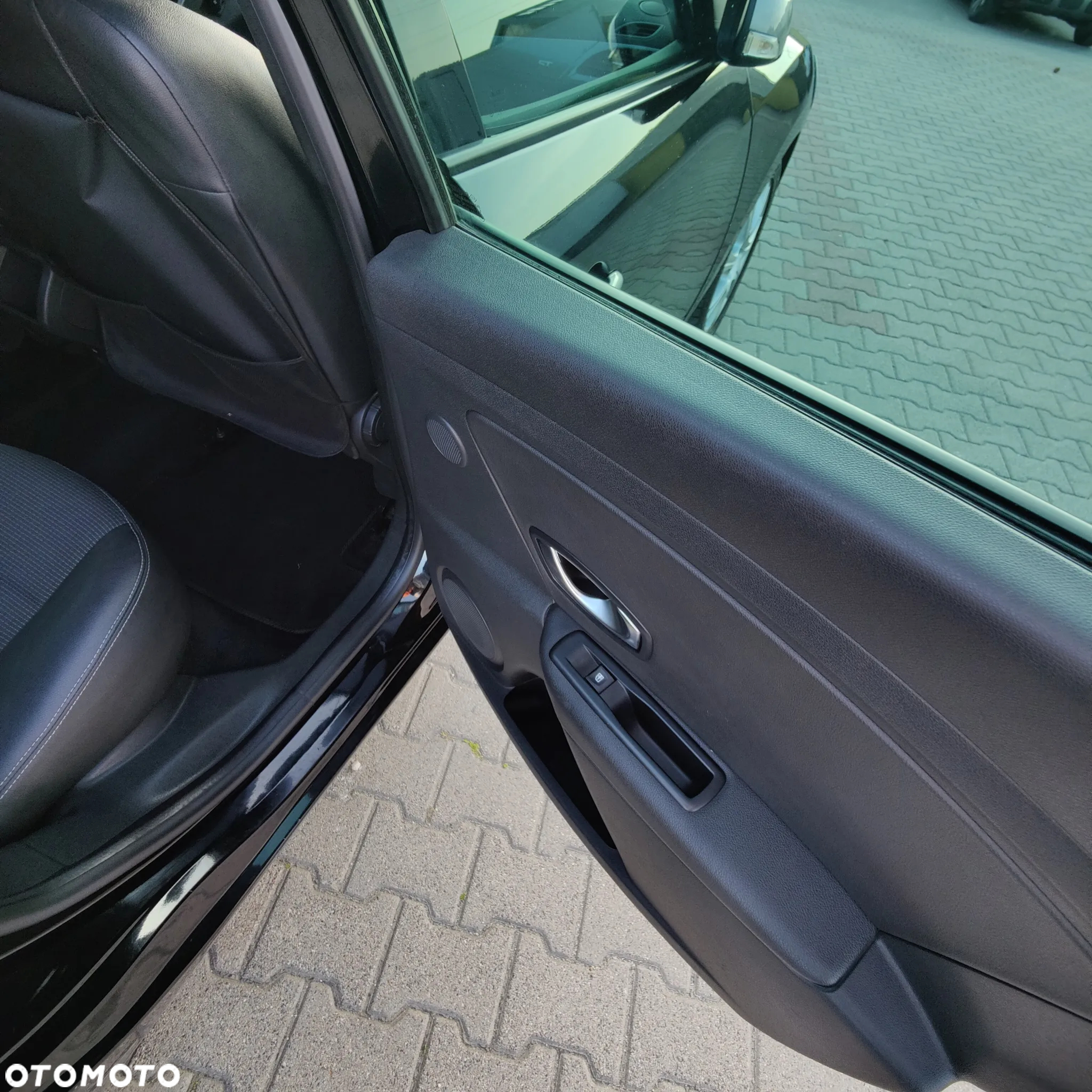 Renault Megane Grandtour TCe 180 GT - 24