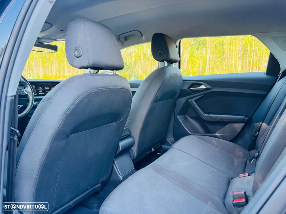 Audi A1 Sportback 25 TFSI SE Business Plus - 40