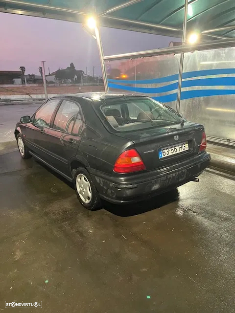 Honda Civic 1.4i - 4
