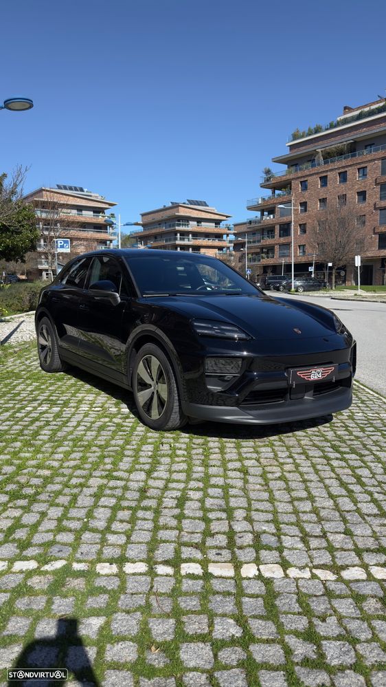Porsche Macan Electric 4 - 2