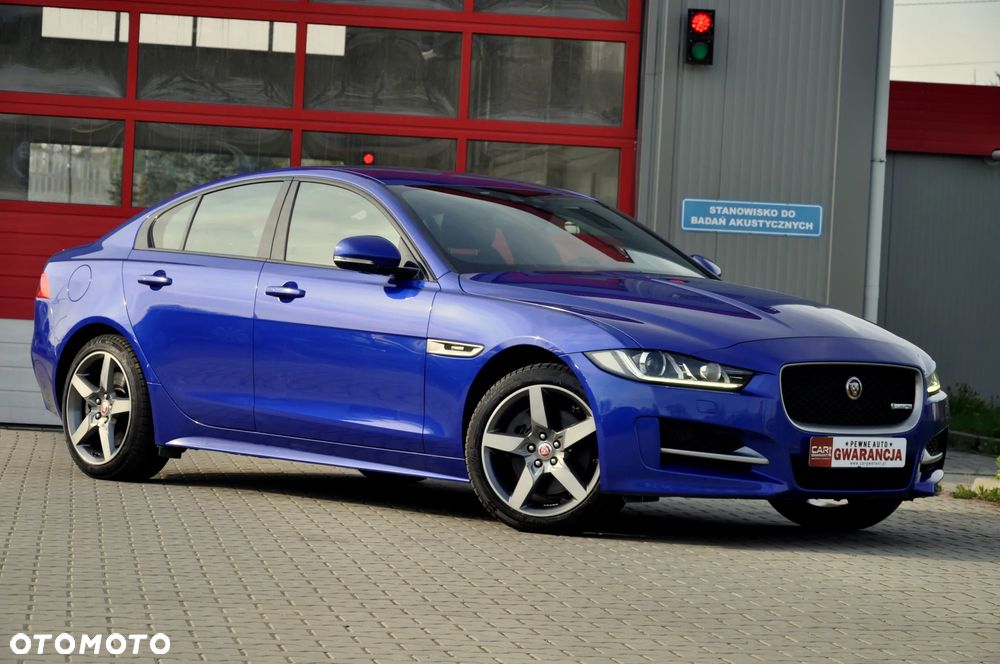 Jaguar XE 2.0 D AWD R-Sport - 7