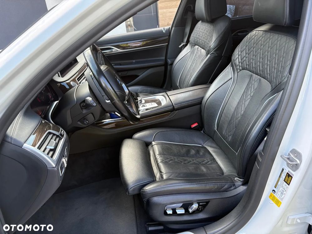 BMW Seria 7 740Li - 16