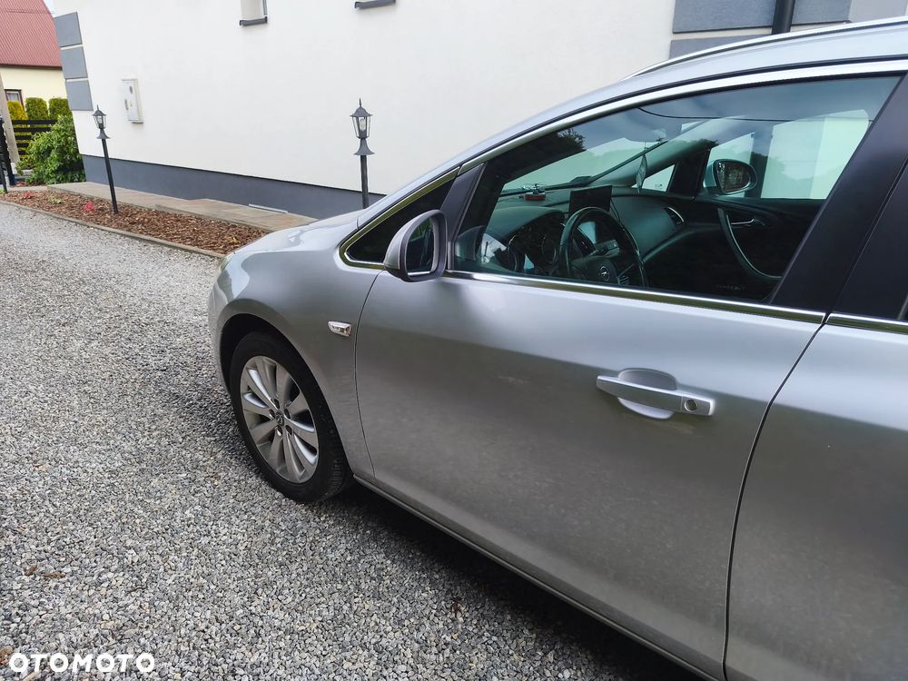 Opel Astra 1.4 Cosmo - 21