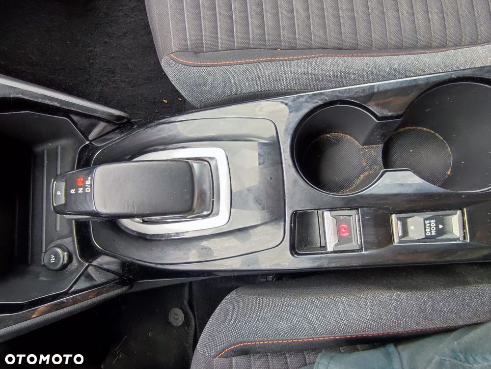 Peugeot 208 Elektromotor 136 Business - 16