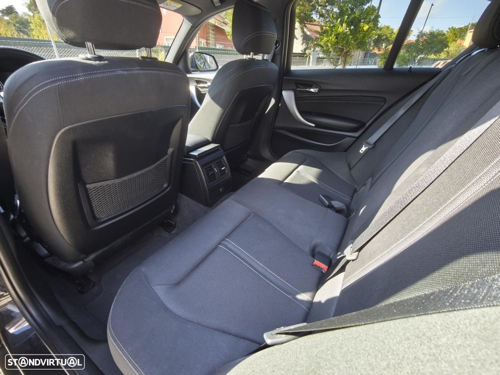 BMW 116 d Pack Desportivo M Auto - 38