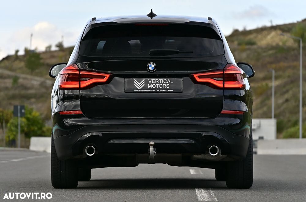 BMW X3 xDrive20d AT Luxury Line - 12