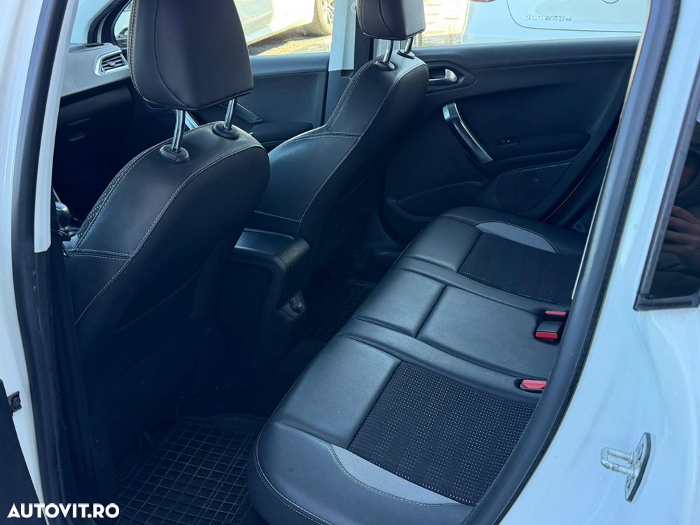 Peugeot 2008 1.2 PureTech Turbo EAT6 S&S Allure - 18