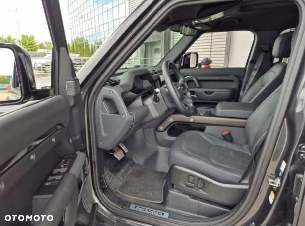 Land Rover Defender 110 D300 X - 11