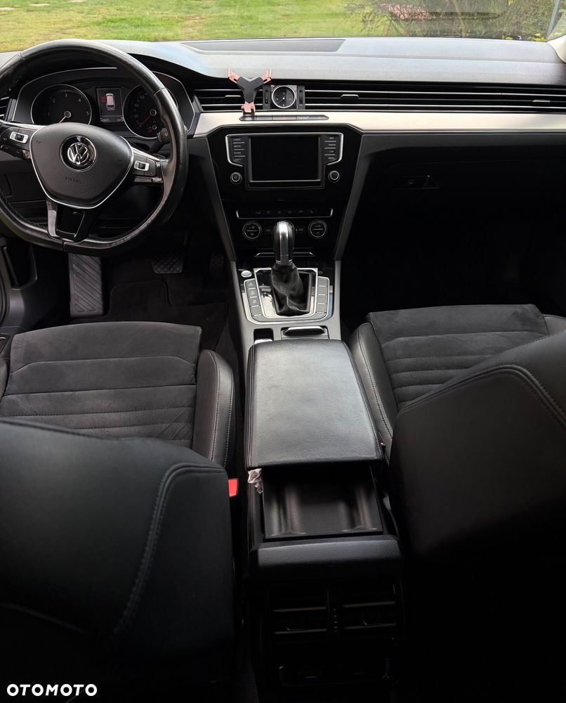 Volkswagen Passat - 13