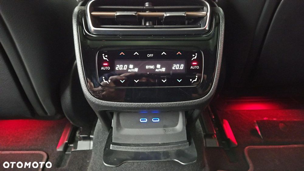 Mercedes-Benz EQS - 24