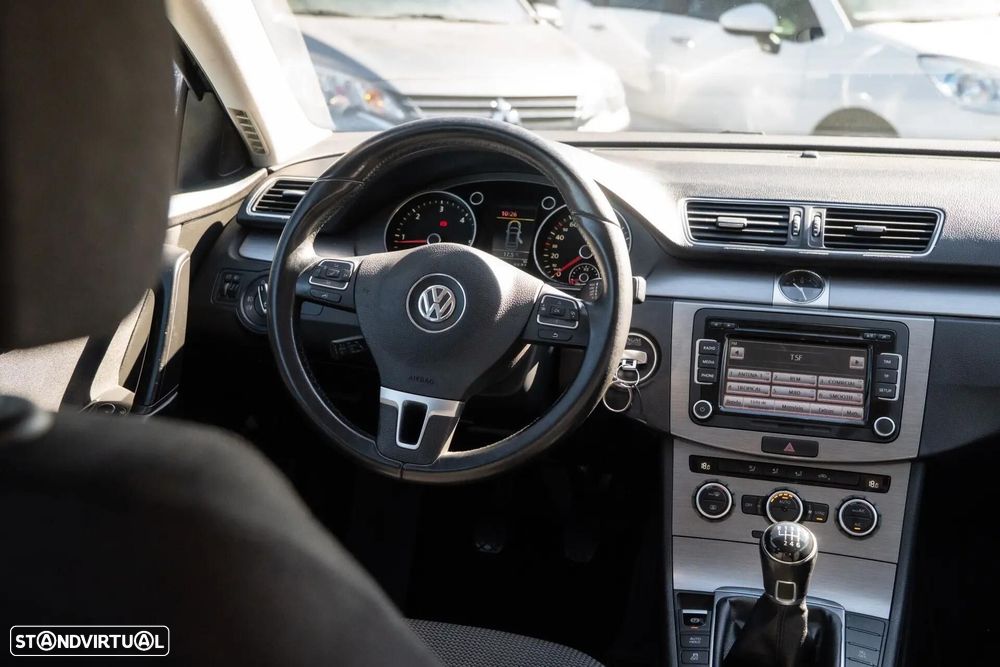 VW Passat 1.6 TDI Confortline - 6