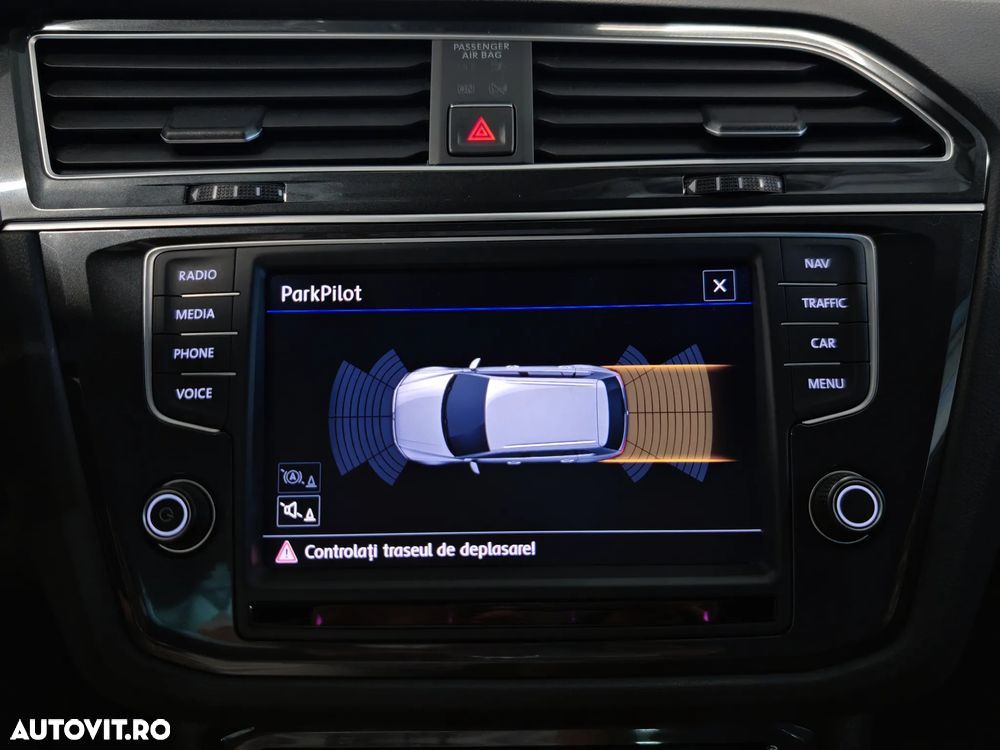 Volkswagen Tiguan 2.0 TDI SCR 4MOTION (BlueMotion Techn.) DSG Highline - 27