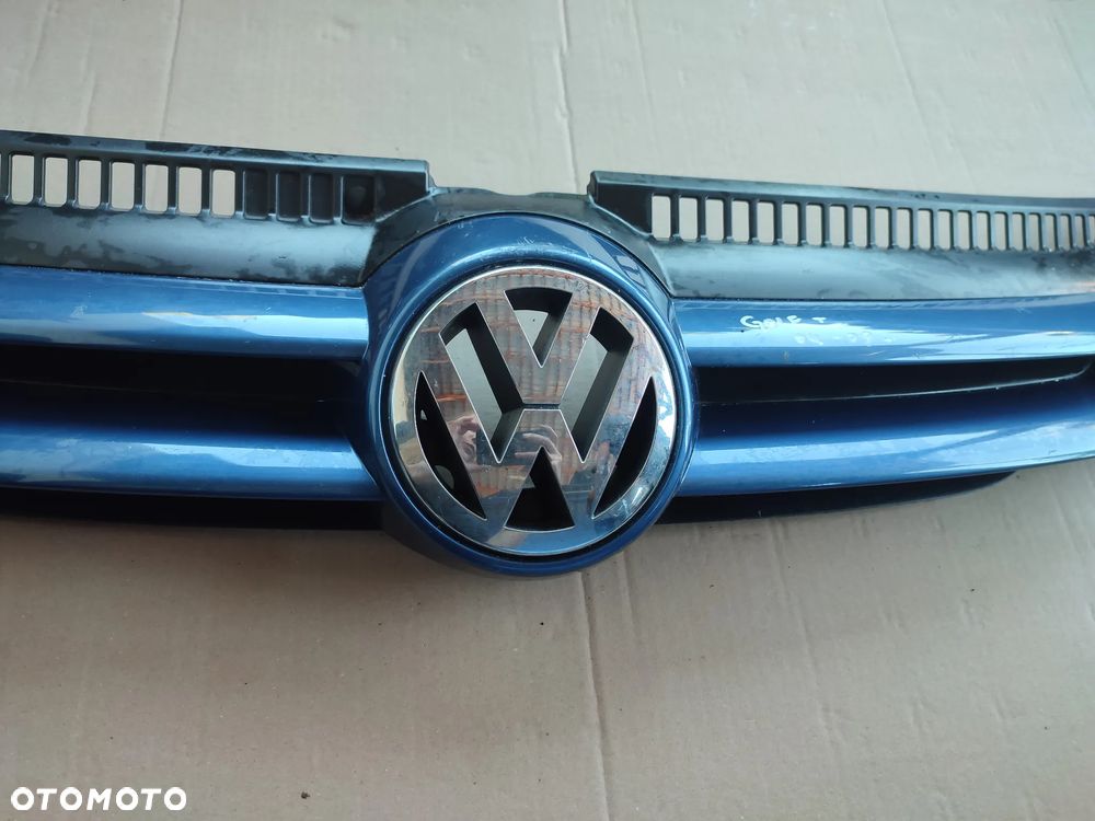 VW Golf Plus+ grill atrapa kolor LC5G - 2