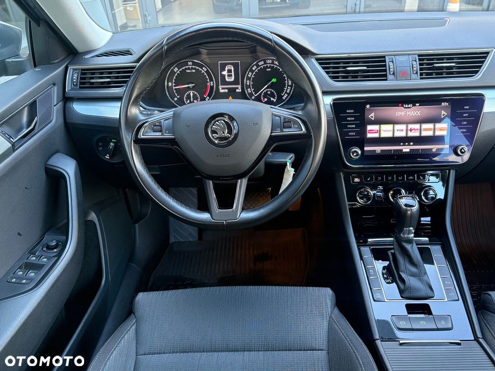 Skoda Superb 2.0 TDI SCR Ambition DSG - 11