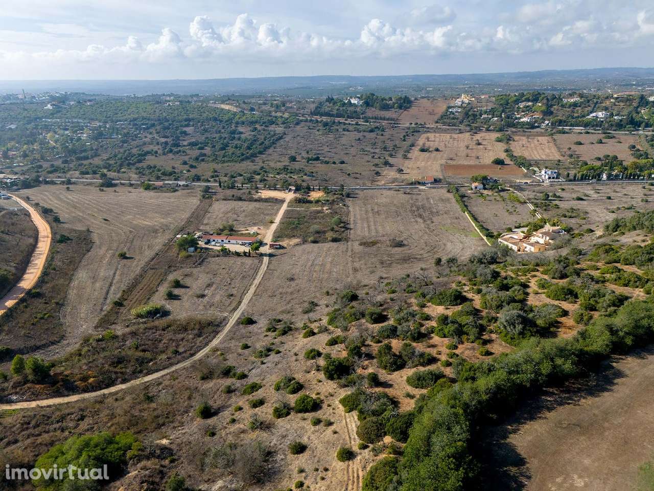 LOTE DE 2,9 HECTARES COM PROJECTO DE CONSTRUÇÃO DE MORADIA E PISCINA D - Grande imagem: 3/17