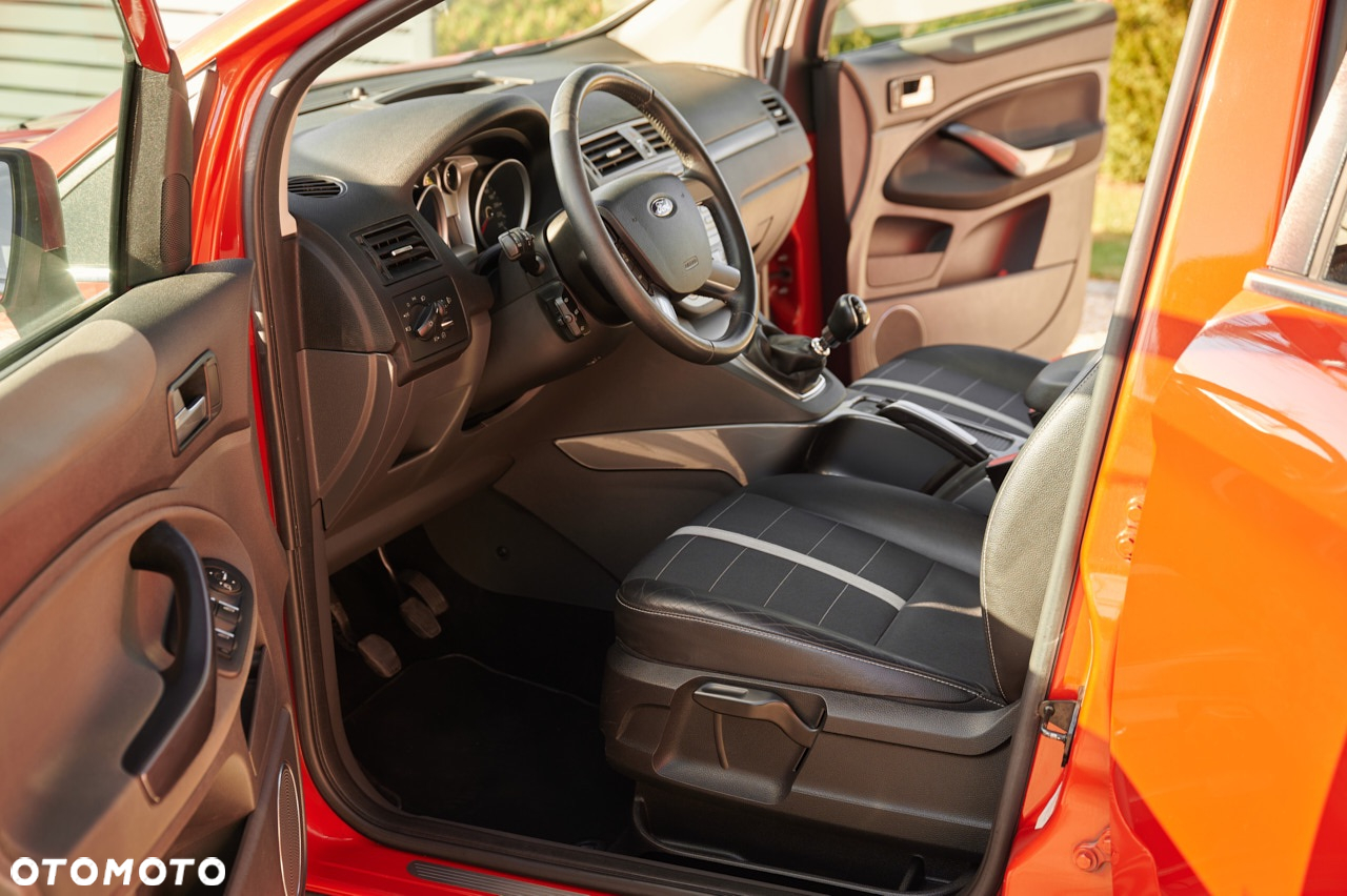 Ford Kuga 2.0 TDCi Titanium - 22