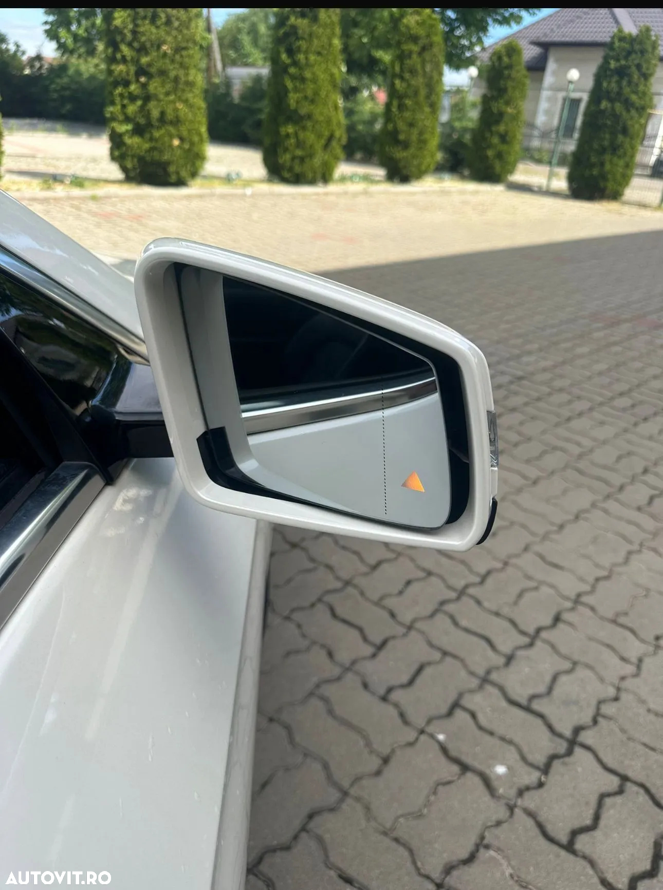 Mercedes-Benz E 200 Coupe 7G-TRONIC - 11
