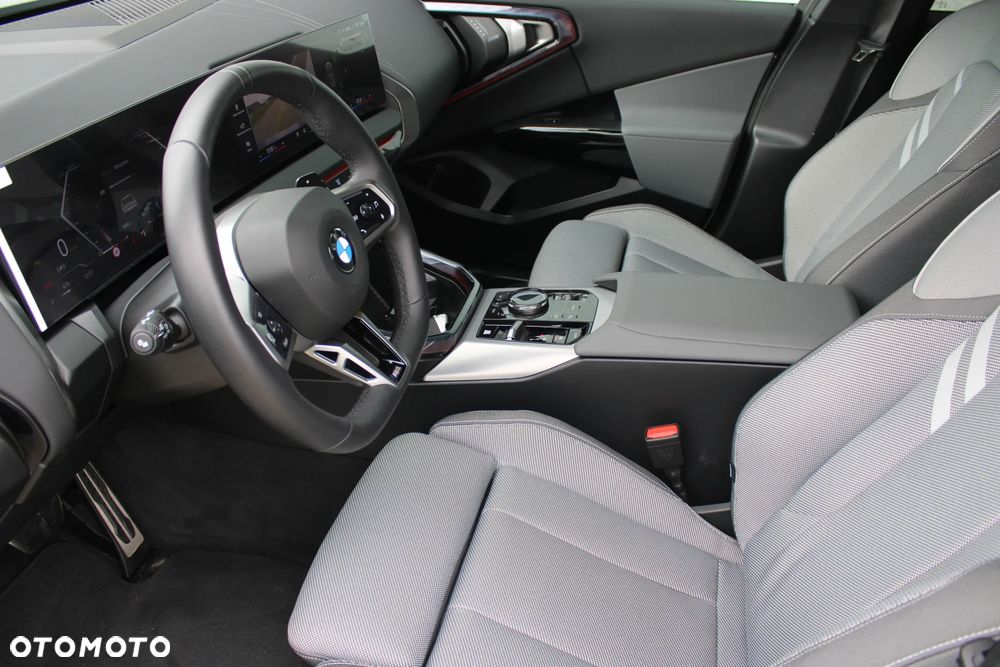 BMW X3 xDrive20 mHEV - 17