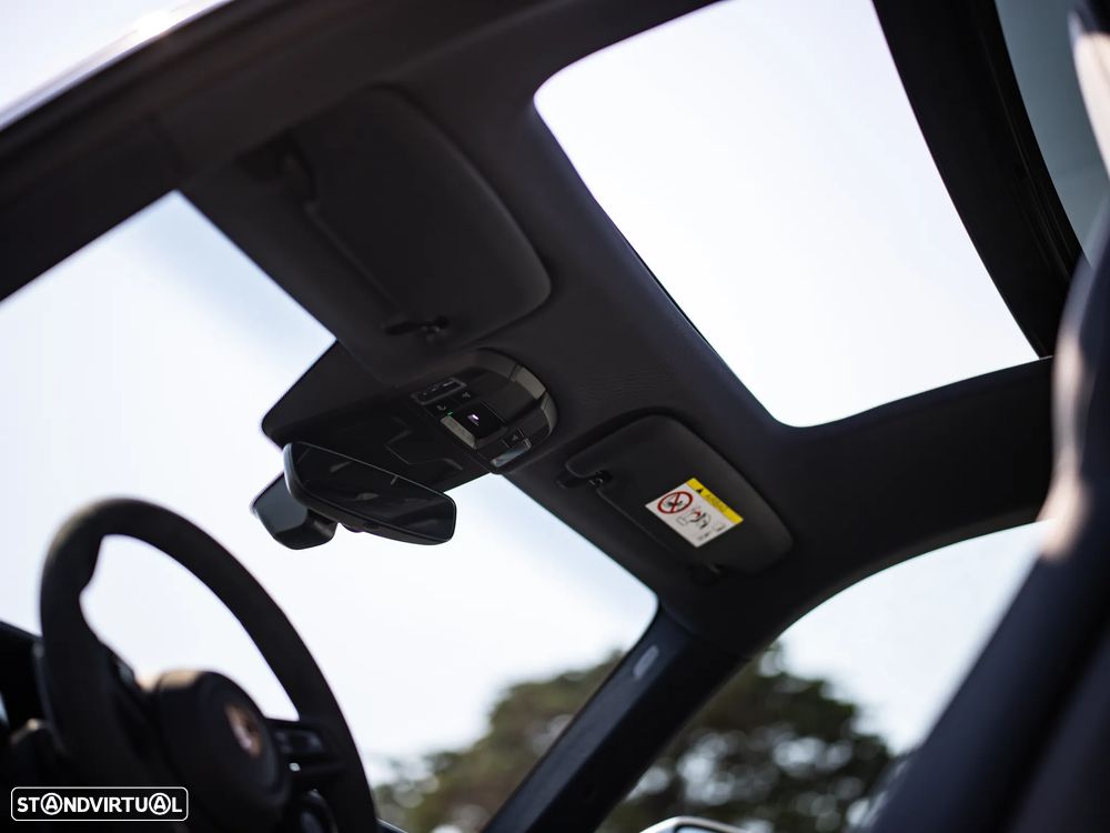 Porsche 911 (992) Carrera - 48
