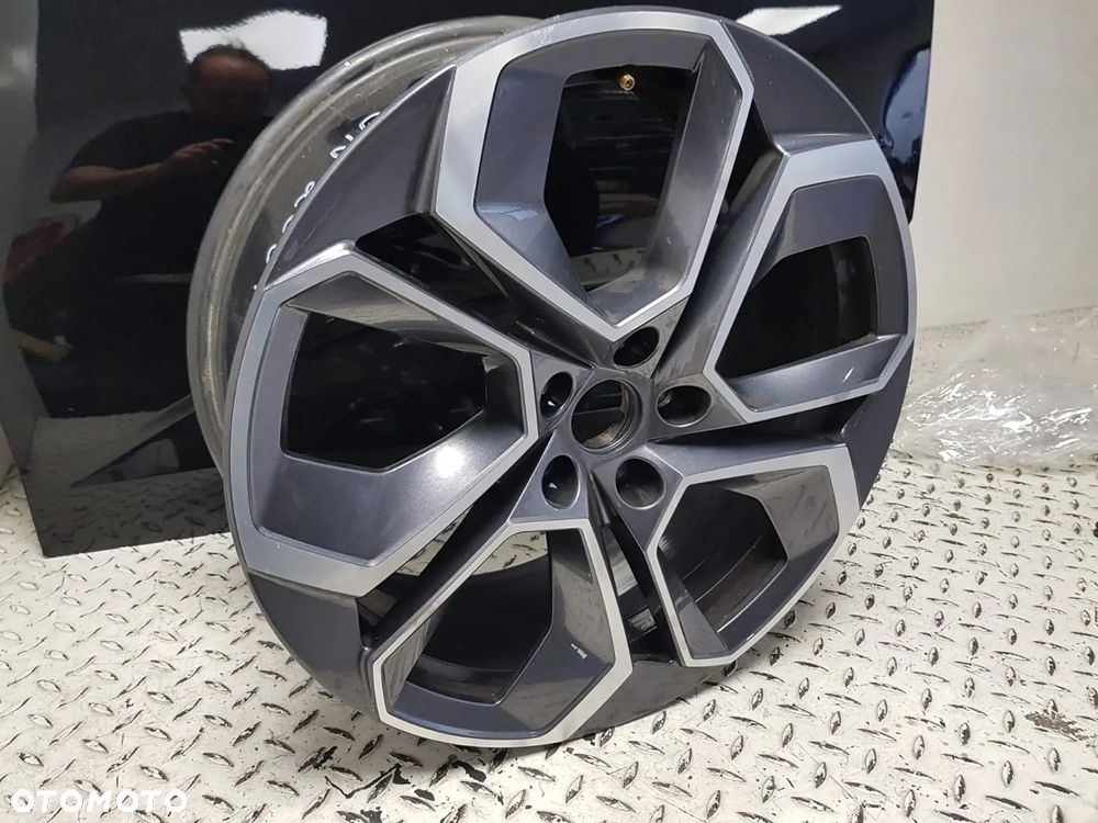 FELGA SKODA OCTAVIA ALUMINIOWA ALUMINIOWE 7.5 J x 19 5x112 ET48 5E3601025 S T AT R AR SCHWARZ SILBER - 3