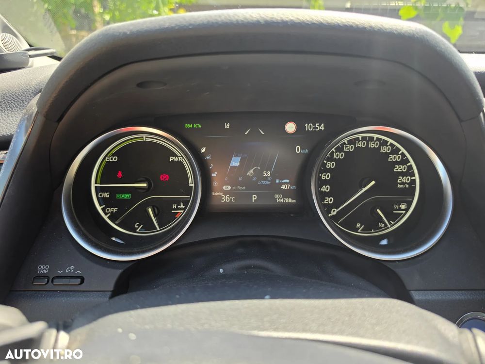 Toyota Camry 2.5 Exclusive - 33
