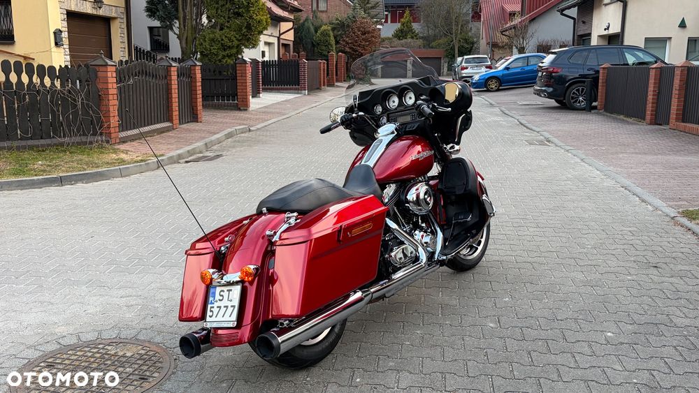 Harley-Davidson Touring Street Glide - 4