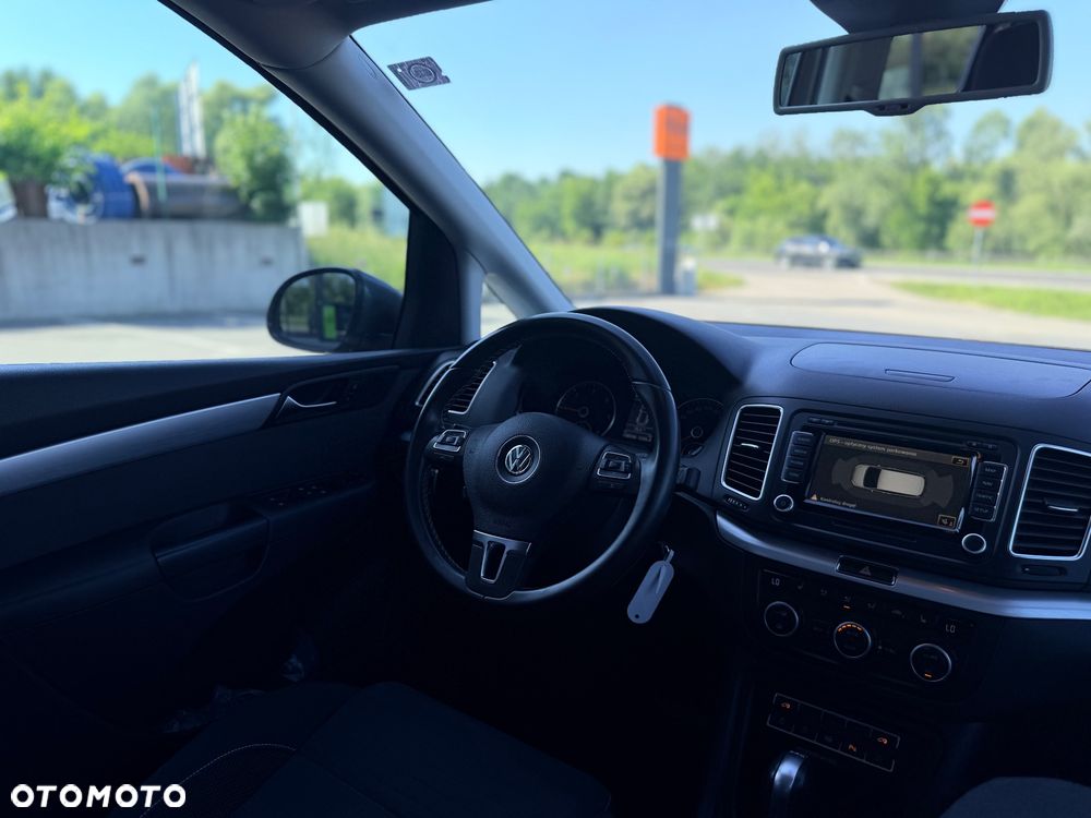 Volkswagen Sharan - 25