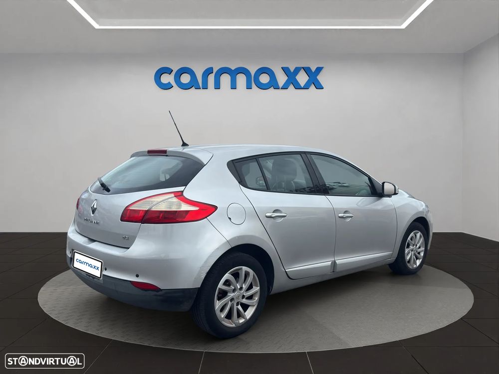 Renault Mégane 1.5 dCi Dynamique - 6