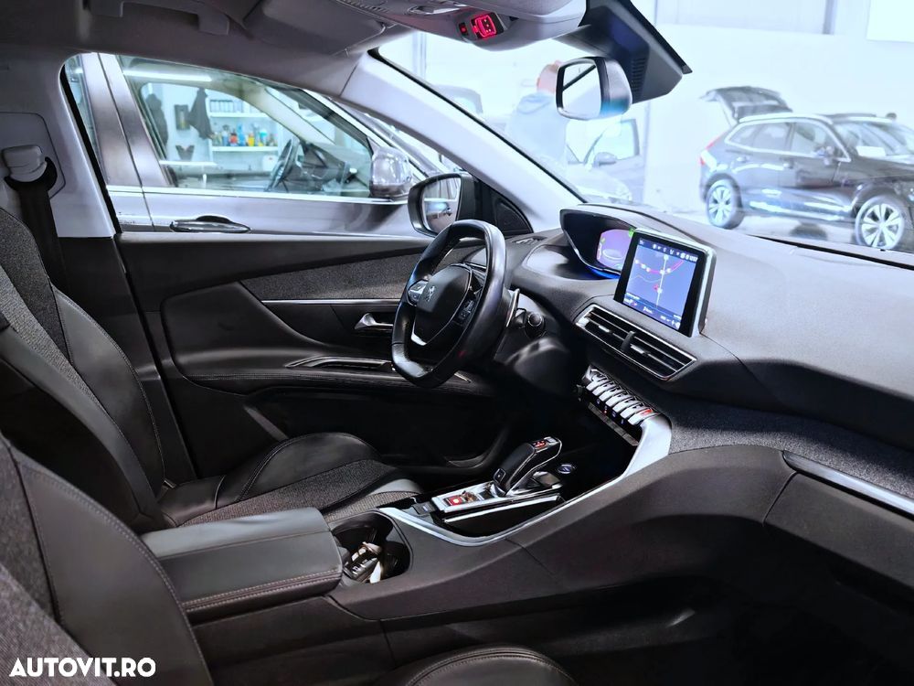 Peugeot 3008 PureTech 130 Stop & Start GPF EAT8 Allure Business-Paket - 11