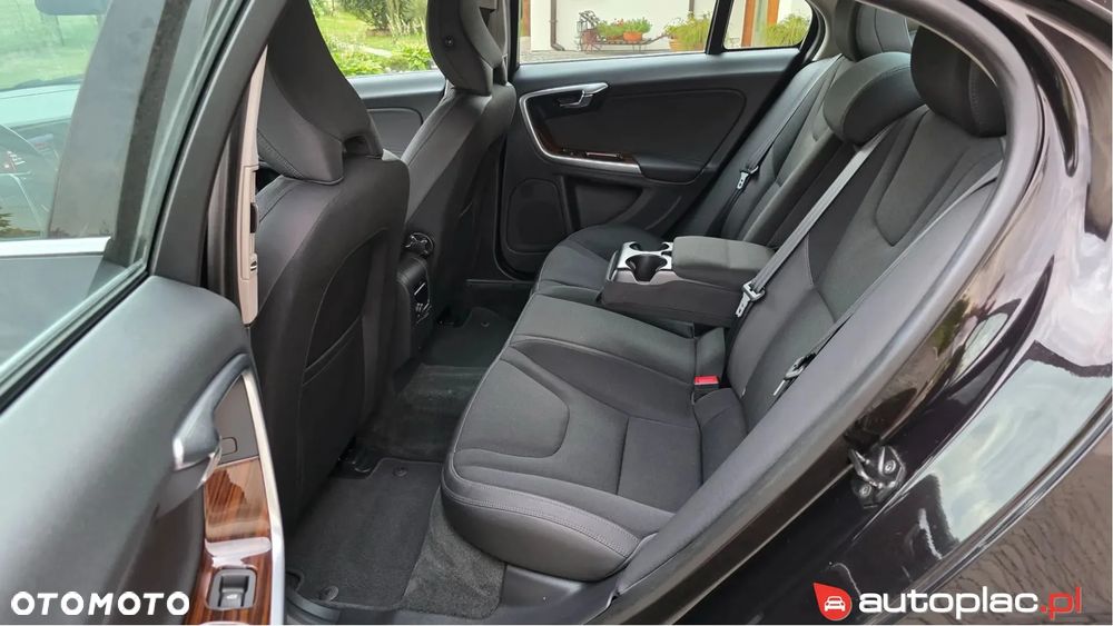 Volvo S60 2.0T Momentum - 28