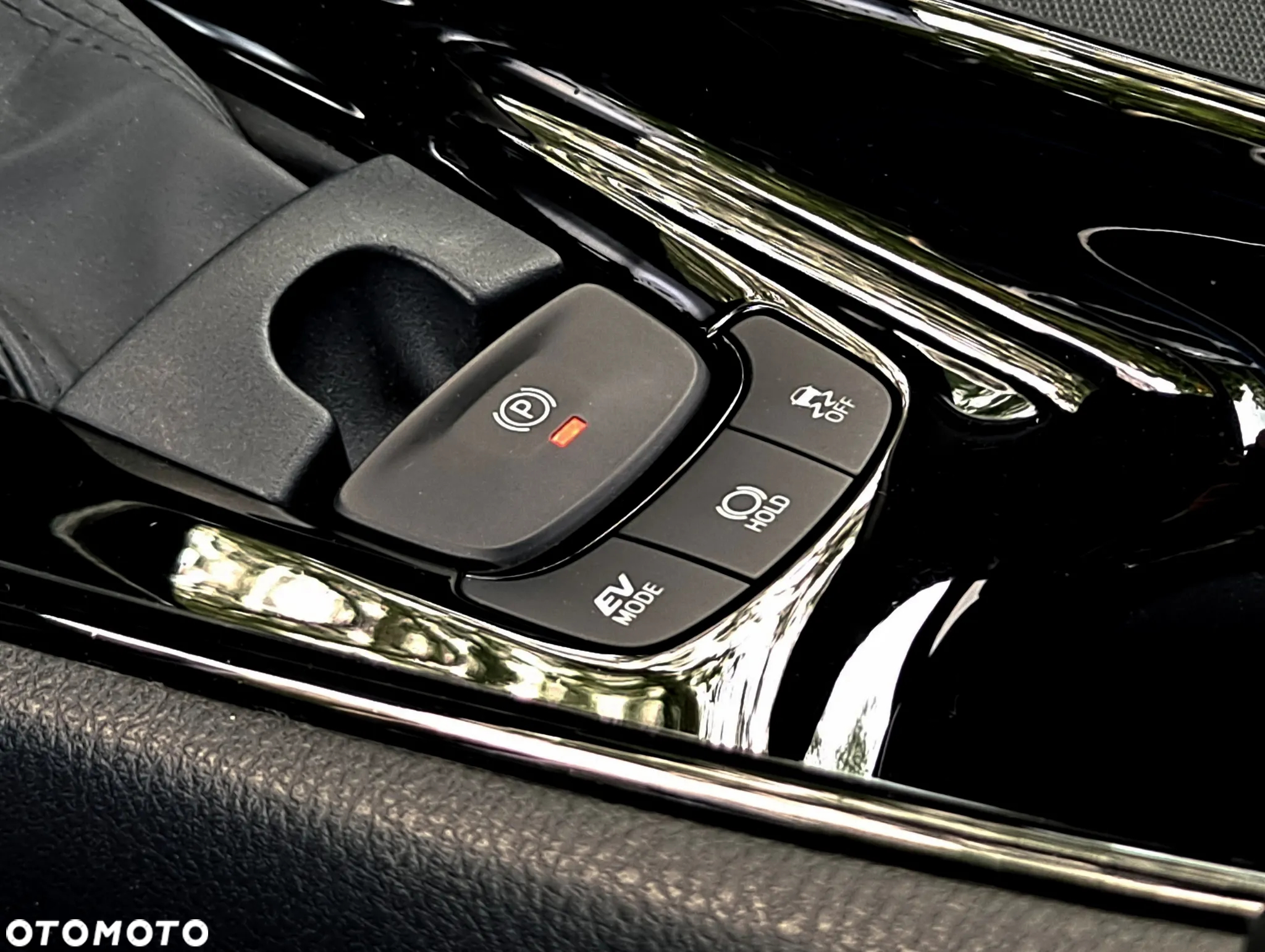 Toyota C-HR 2.0 Hybrid Executive - 22