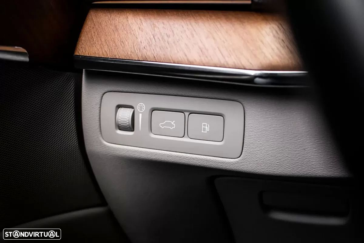 Volvo XC 90 2.0 T8 PHEV Inscription AWD - 18