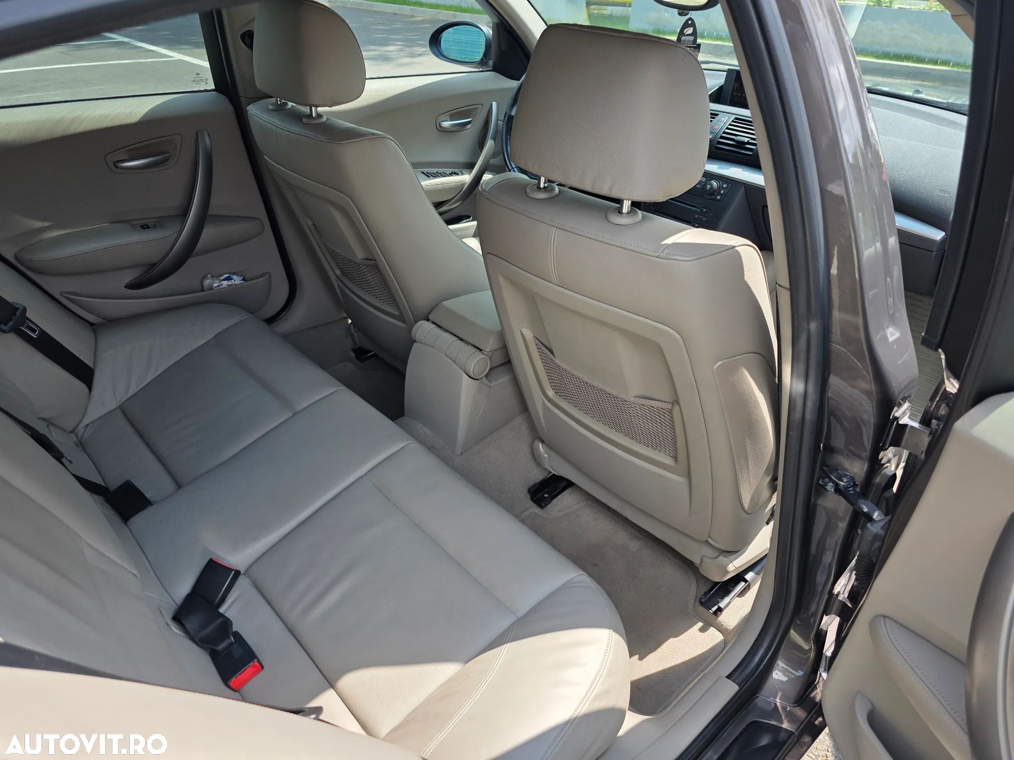 BMW Seria 1 120d - 14