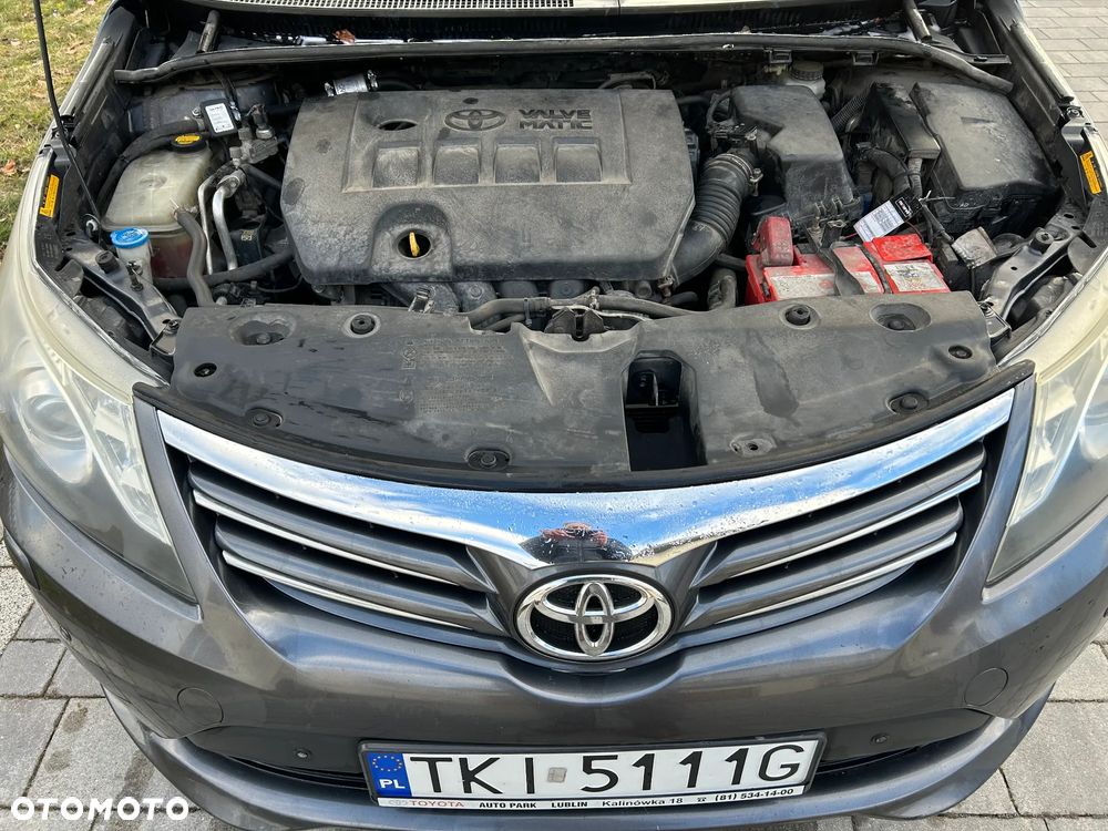 Toyota Avensis 1.8 Sol - 8