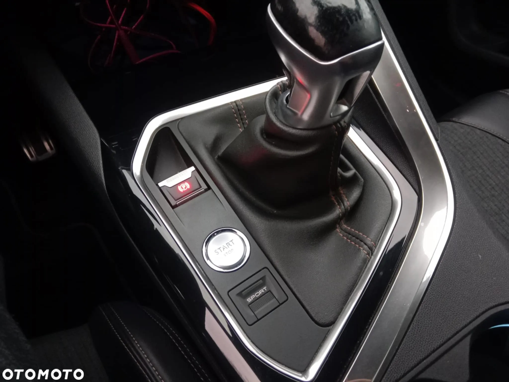 Peugeot 3008 1.2 PureTech GT S&S - 24