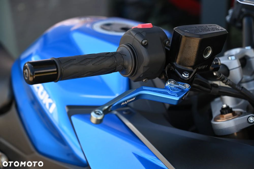 Suzuki GSX 1000 - 23