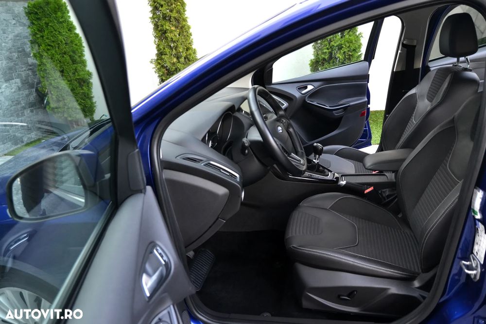 Ford Focus 1.0 EcoBoost Titanium - 10