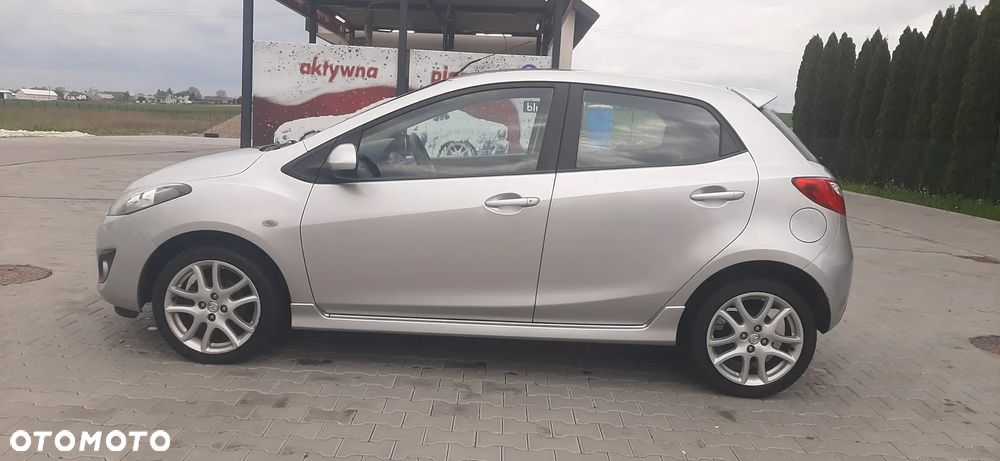 Mazda 2 - 3