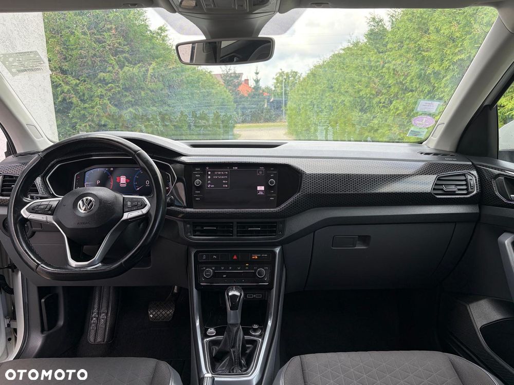 Volkswagen T-Cross - 13