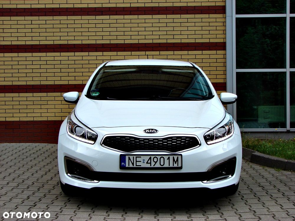 Kia Ceed 1.4 CVVT Dream Team Edition - 11