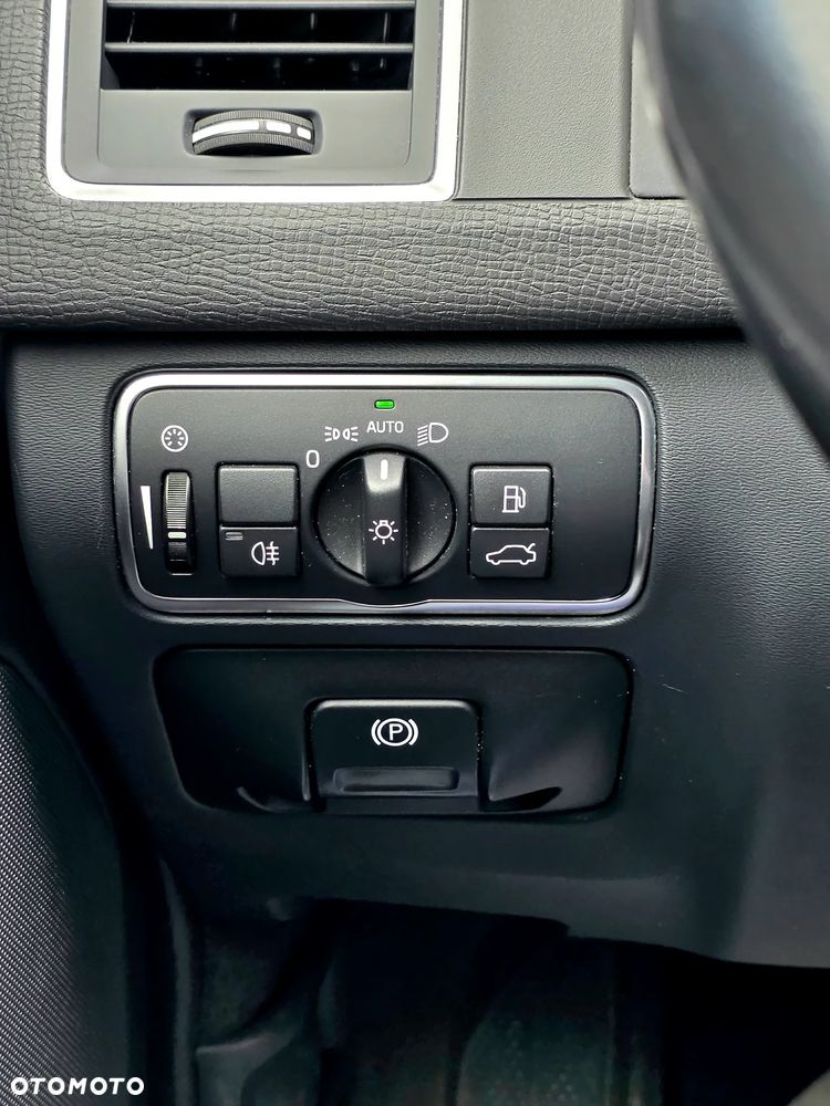 Volvo XC 60 - 24